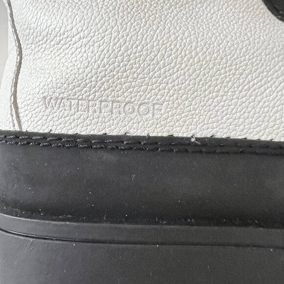 NEW Cougar Waterproof Winter Boot – White/Black- Size 7 - Picture 14 of 16